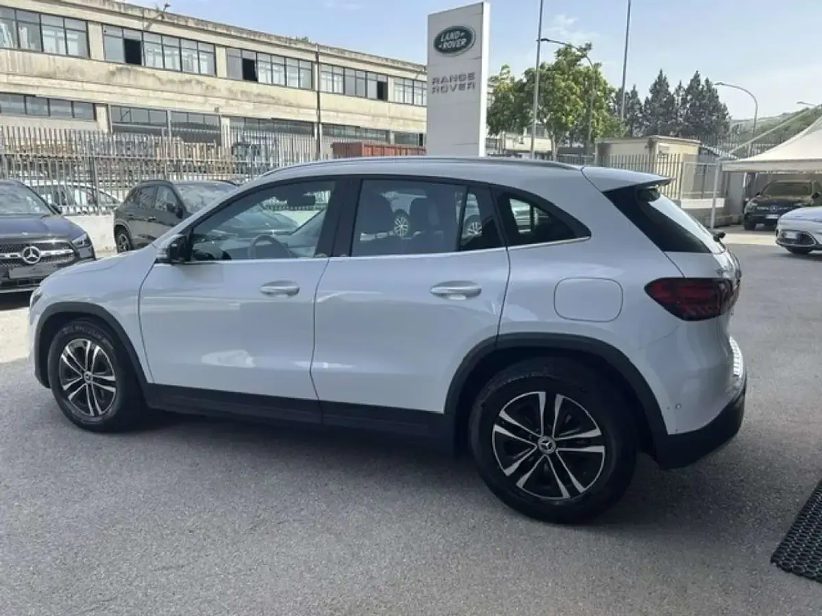 Usata Mercedes GLA200 Advanced 150 CV (110 kW) 2023 Bianco SUV