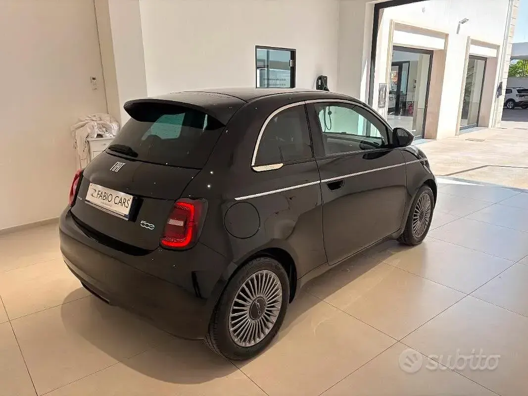 Usata Fiat 500e 42 kW (58 CV) 2024 Nero Berlina