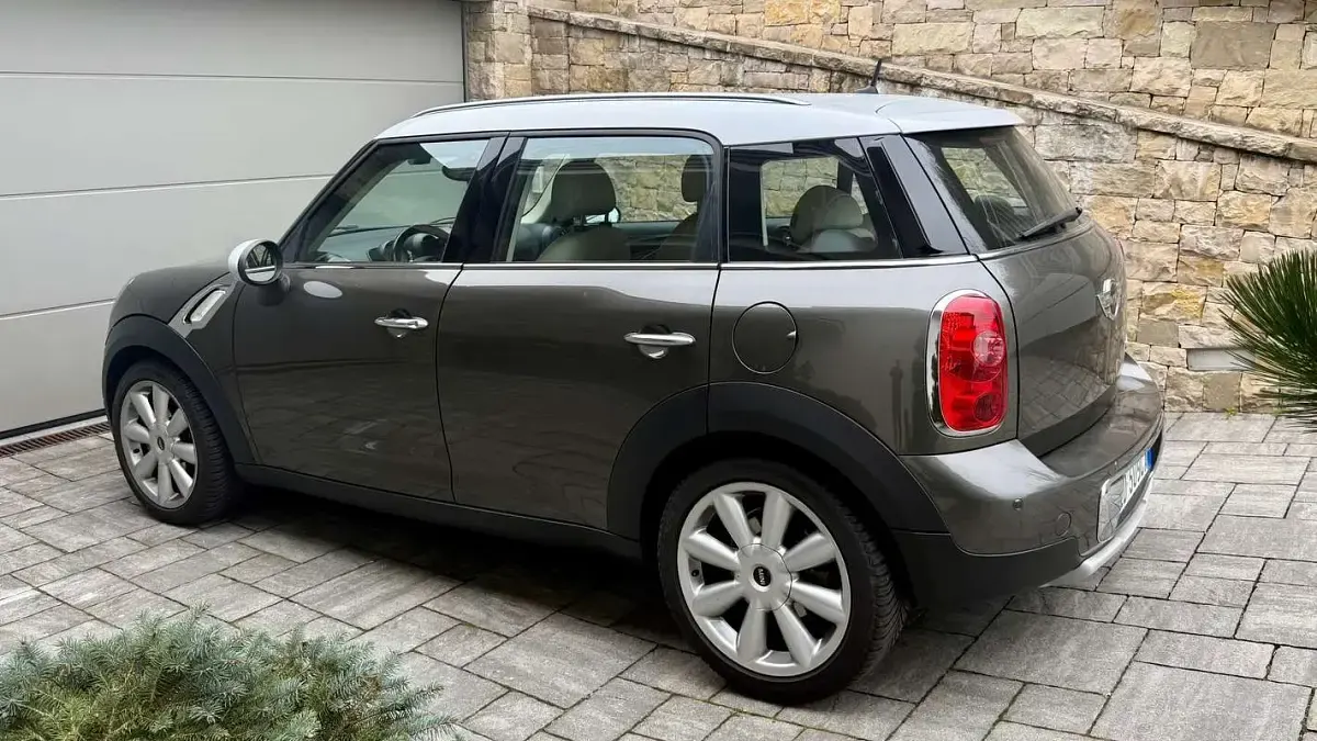 Usata Mini Cooper D Countryman 111 CV (81 kW) 2010 Grigio SUV