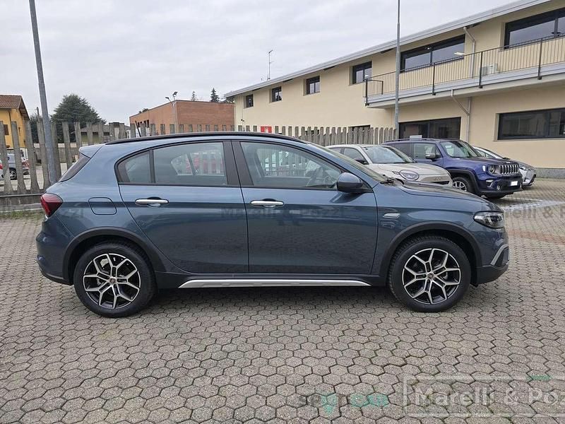 Nuova Fiat Tipo Cross 131 CV (96 kW) 2025 Blu/azzurro Utilitaria