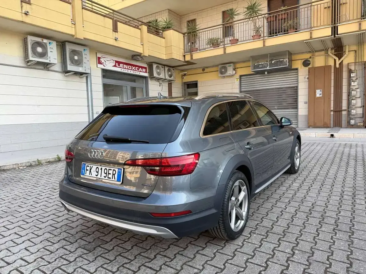 Usata Audi A4 Allroad Business 190 CV (139 kW) 2017 Grigio Station wagon