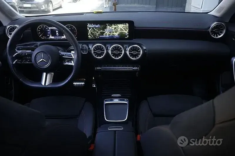 Usata Mercedes CLA200 AMG Line Premium Plus 150 CV (110 kW) 2024 Nero Coupé