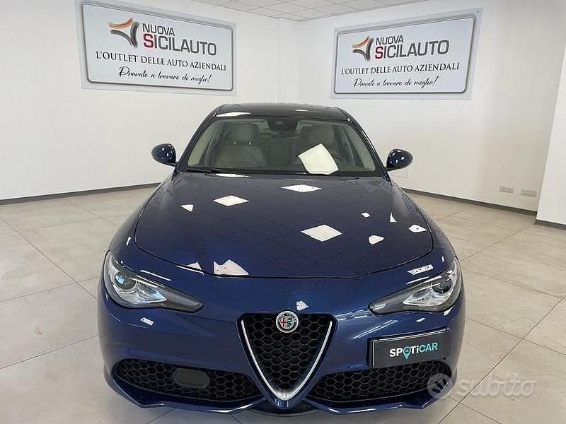 Blu/azzurro Usata 2018 Alfa Romeo Giulia Veloce Tre volumi | 27.500 € (Super prezzo) - Immagine 1/4