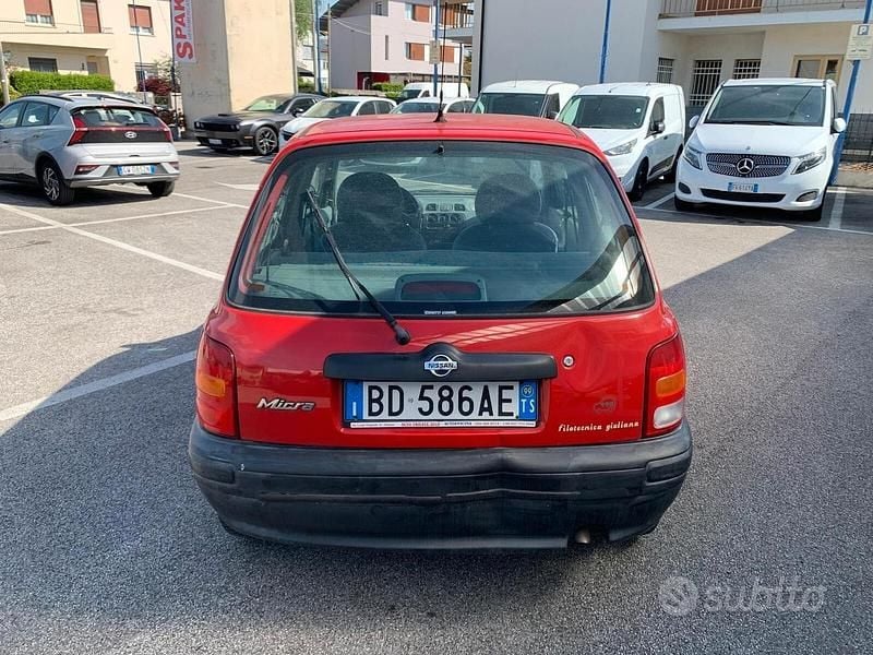 Usata Nissan Micra 54 CV (39 kW) 1999 Rosso Utilitaria