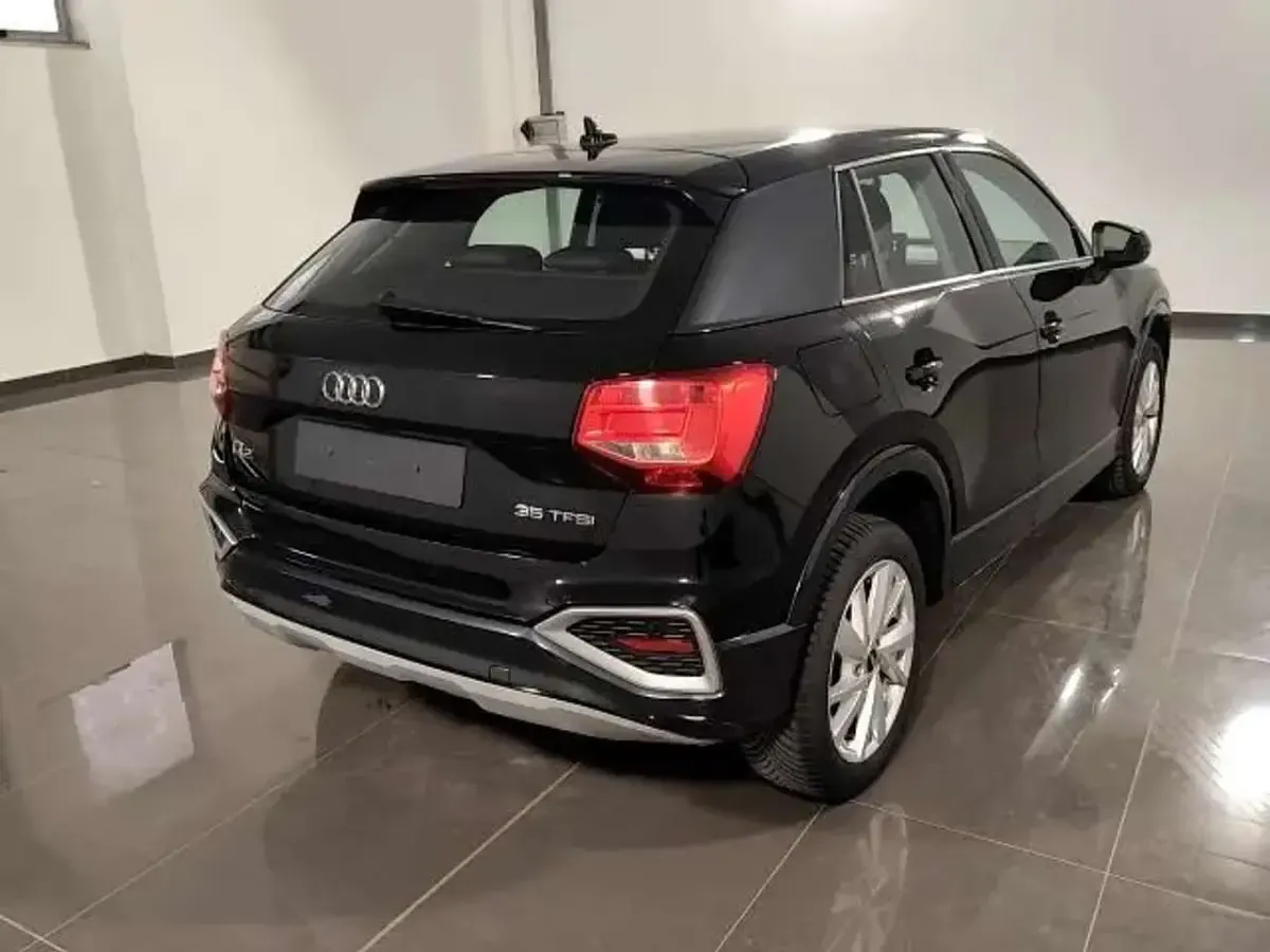 Begagnad Audi Q2 Advanced 150 HK (110 kW) 2023 Svart SUV