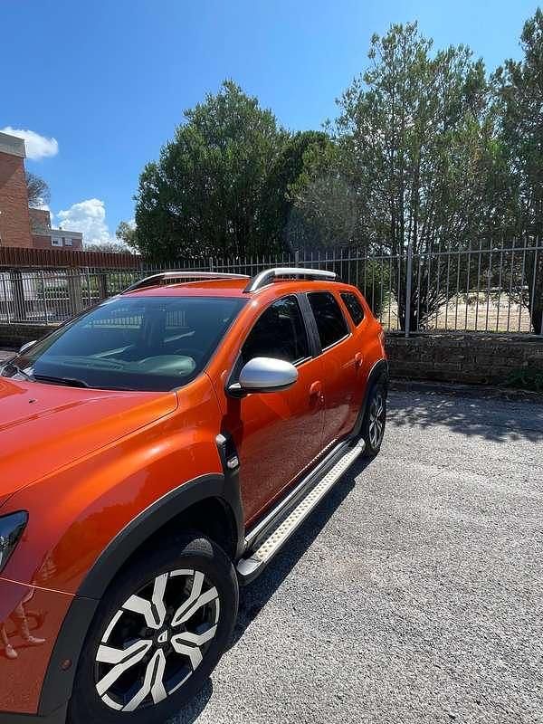 Usata Dacia Duster Prestige 101 CV (74 kW) 2021 Arancione SUV