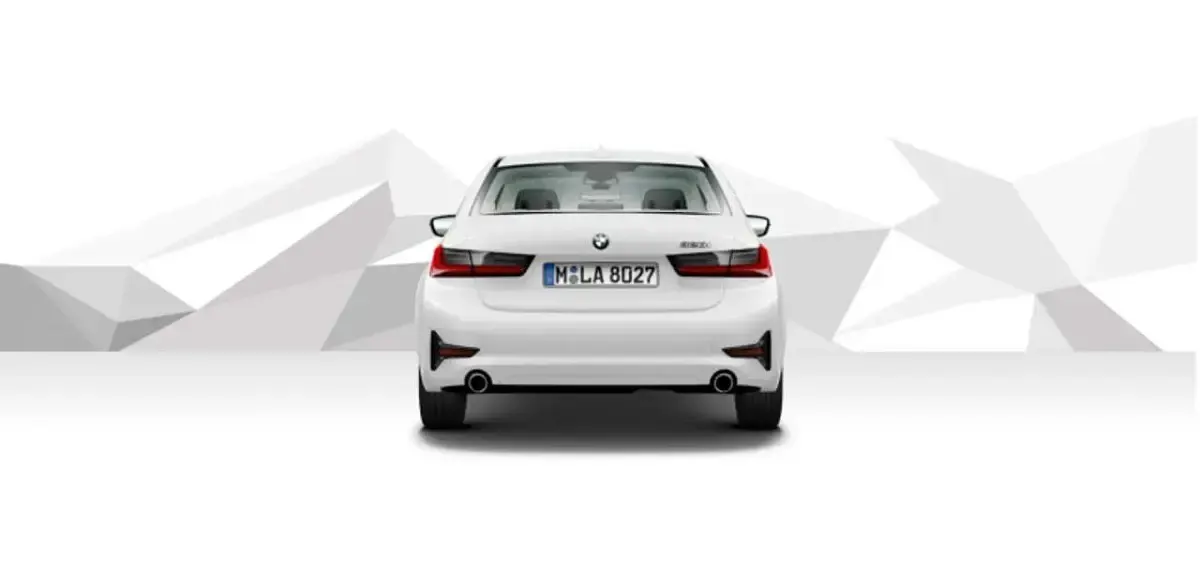 Usata BMW 330 Efficient Dynamics 245 CV (180 kW) 2023 Argento Berlina