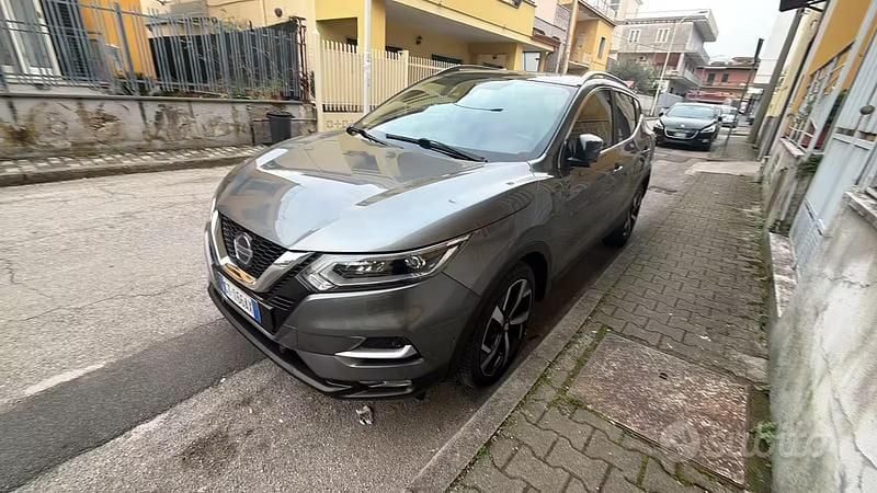 Usata Nissan Qashqai 150 CV (110 kW) 2019 Grigio SUV