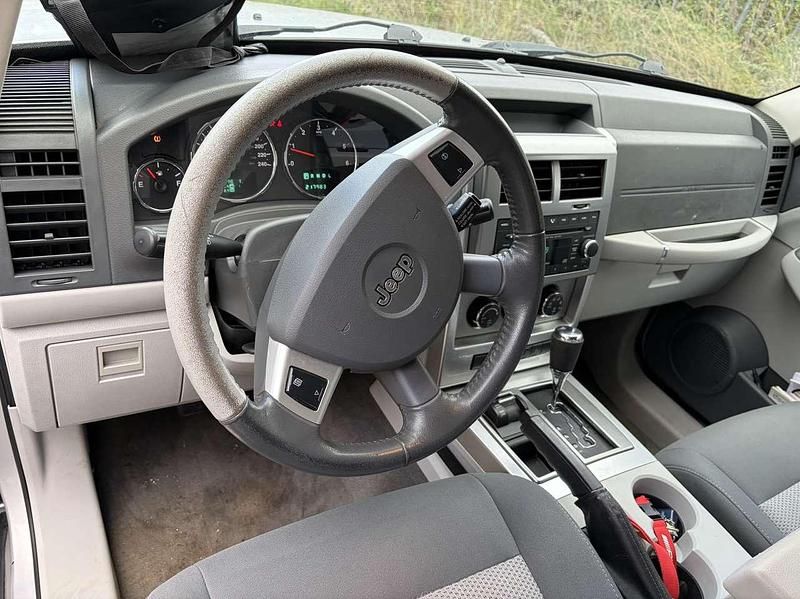 Usata Jeep Cherokee Sport 177 CV (130 kW) 2008 Other SUV