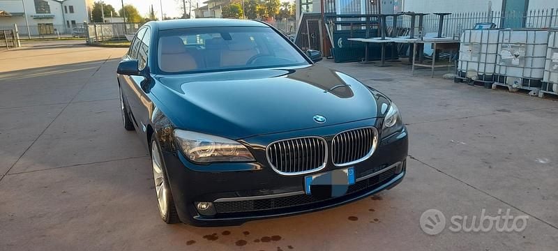 Usata BMW 730 258 CV (189 kW) 2012 Nero Berlina
