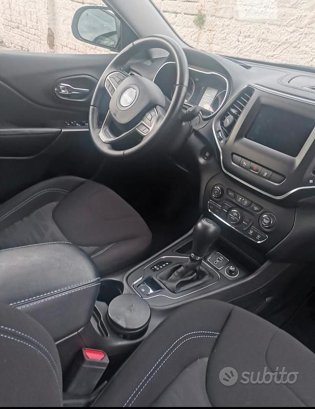 Usata Jeep Cherokee Longitude 2019 Grigio SUV