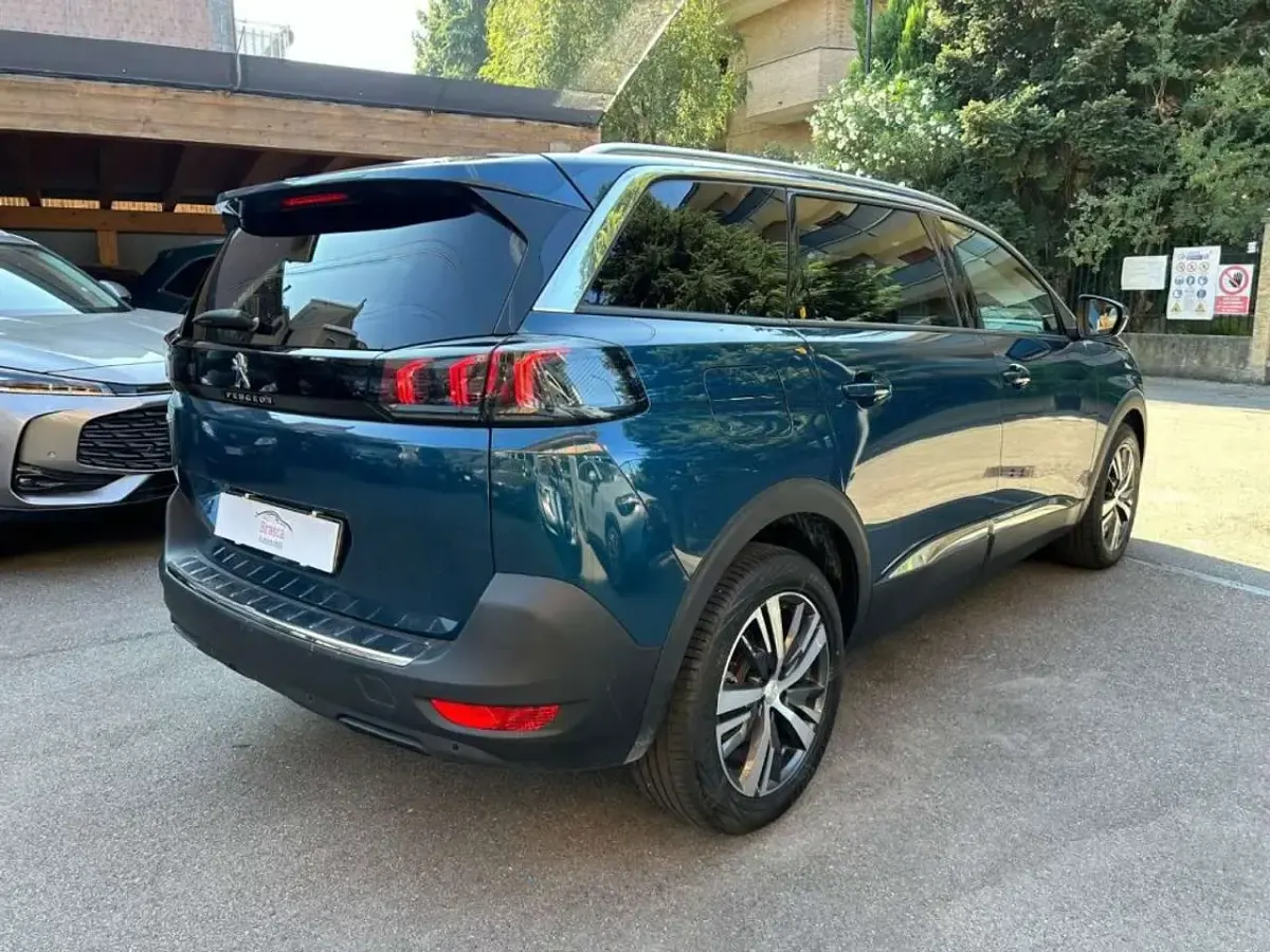 Usata Peugeot 5008 Allure 131 CV (96 kW) 2024 Blu SUV