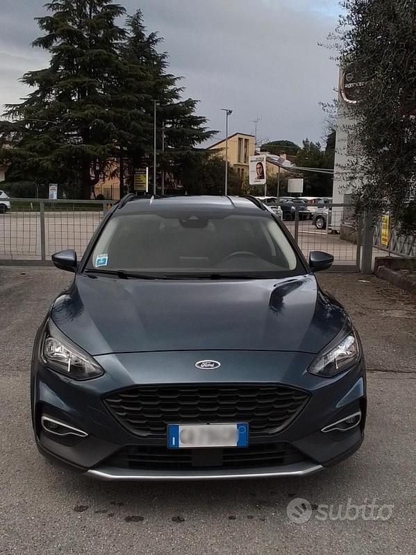 Usata Ford Focus Active 120 CV (88 kW) 2020 Blu Station wagon