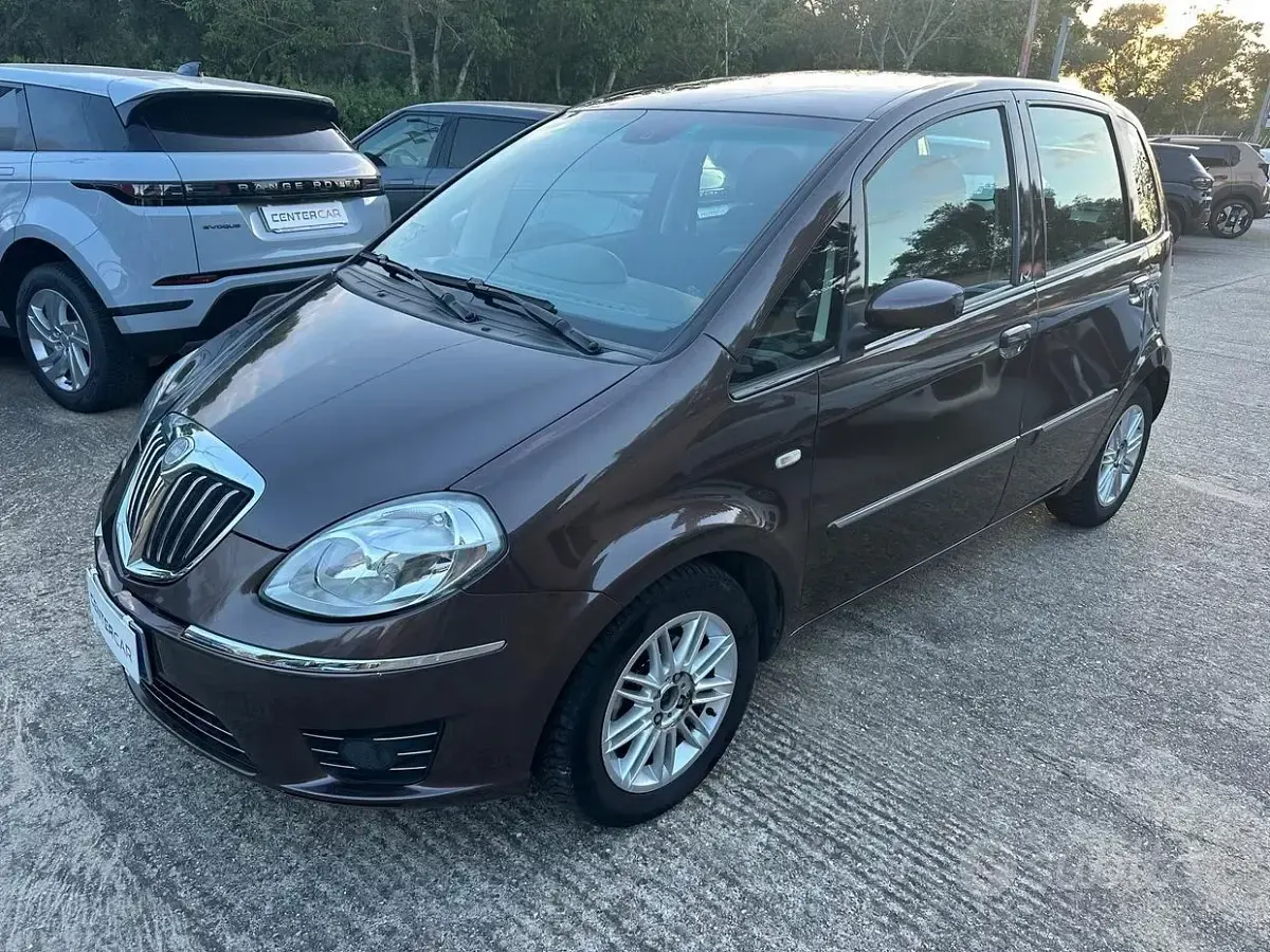Usata Lancia Musa 69 CV (50 kW) 2009 Marrone Monovolume