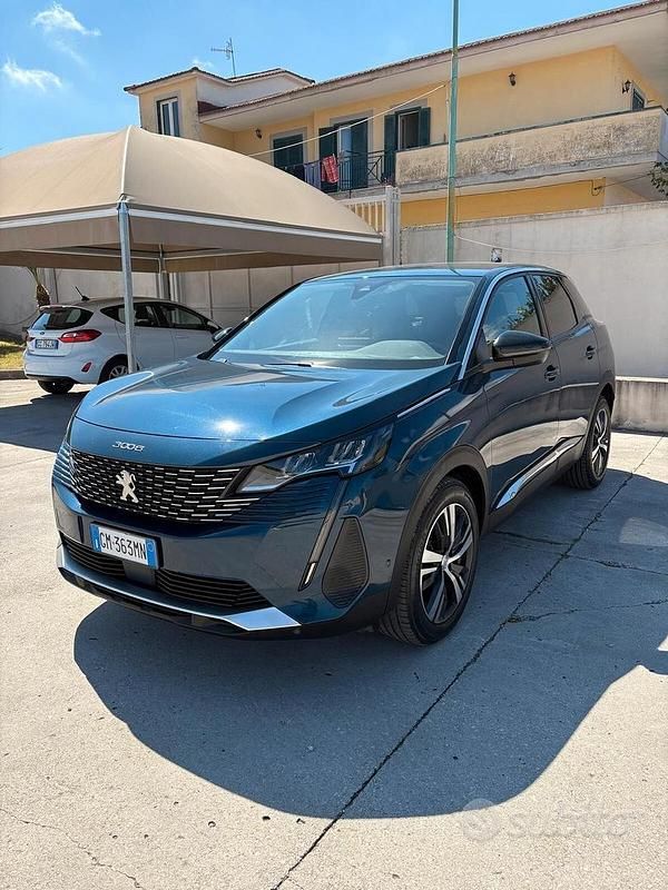 Usata Peugeot 3008 Allure 130 CV (95 kW) 2023 Blu SUV