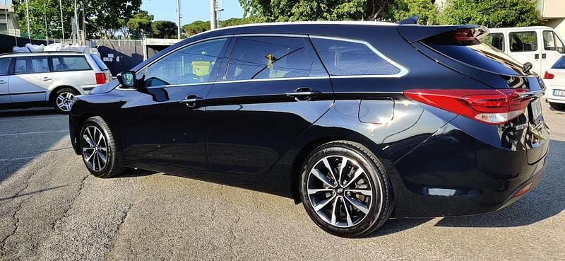 Usata Hyundai i40 Comfort 141 CV (103 kW) 2016 Nero Station wagon