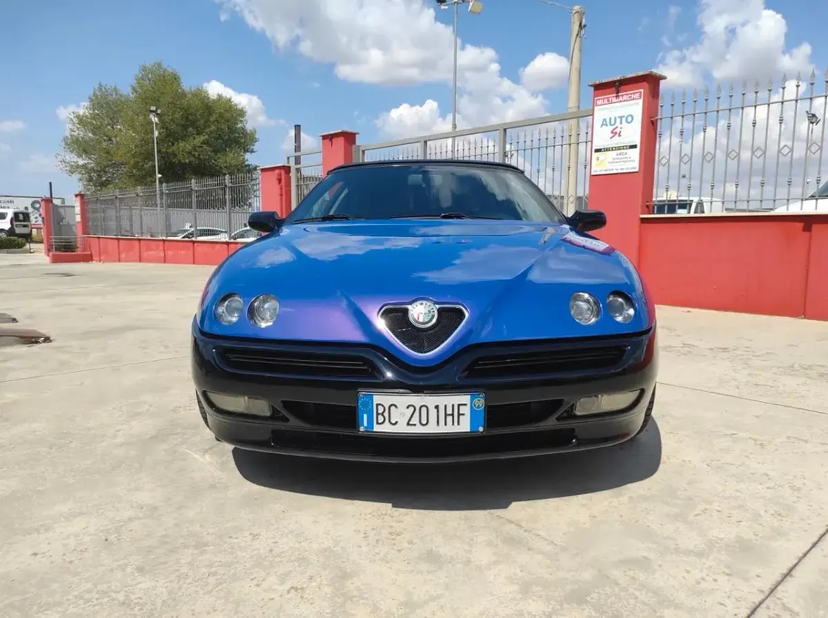 Usata Alfa Romeo Spider 144 CV (105 kW) 1999 Blu Cabrio