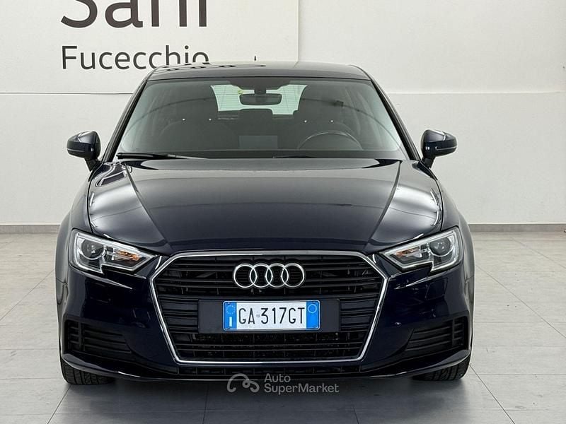 Blu Usata 2019 Audi A3 Business Tre volumi | 16.900 € (Ottimo prezzo) - Immagine 1/4