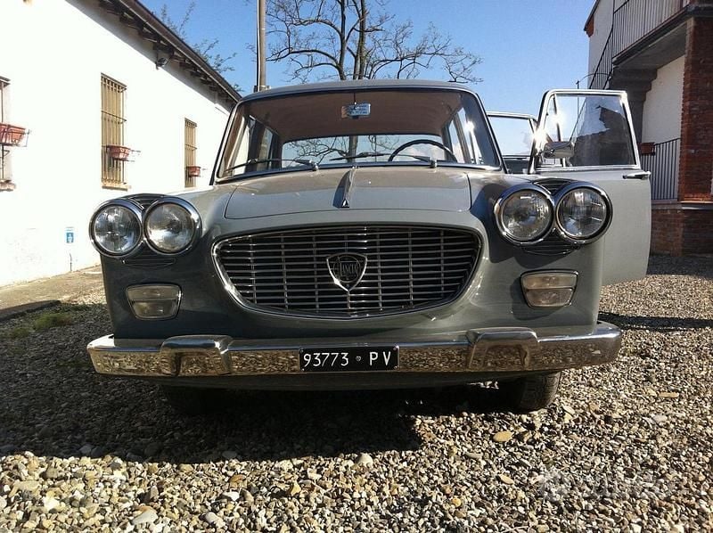 Usata Lancia Flavia 1960 Grigio Berlina