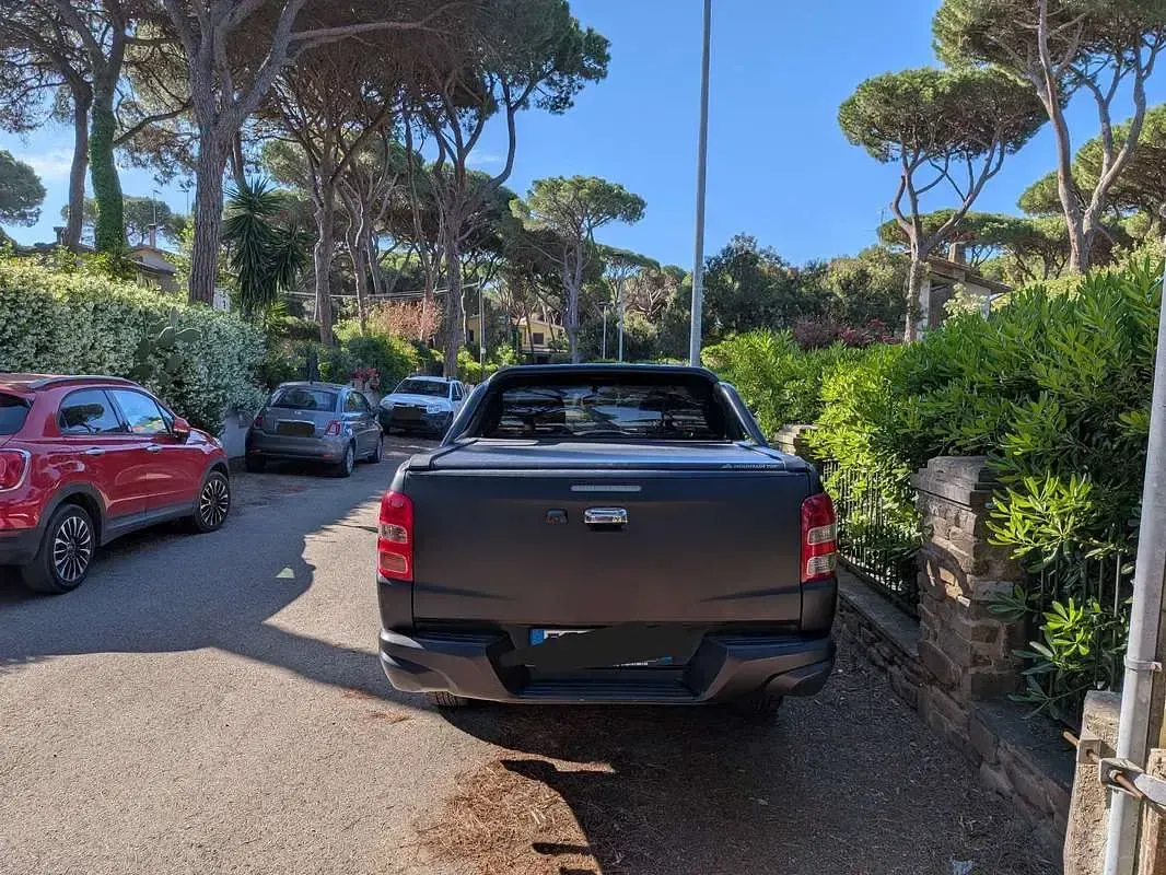 Usata Mitsubishi L200 Intense 181 CV (133 kW) 2018 Nero Pick-up