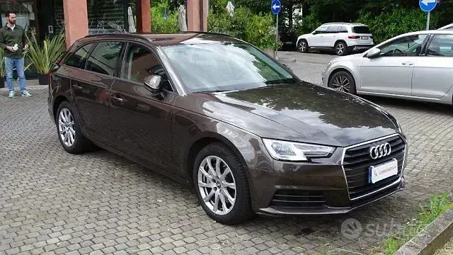 Usata Audi A4 Business Plus 190 CV (139 kW) 2018 Marrone Station wagon