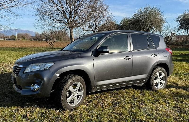 Usata Toyota RAV4 150 CV (110 kW) 2011 Nero SUV