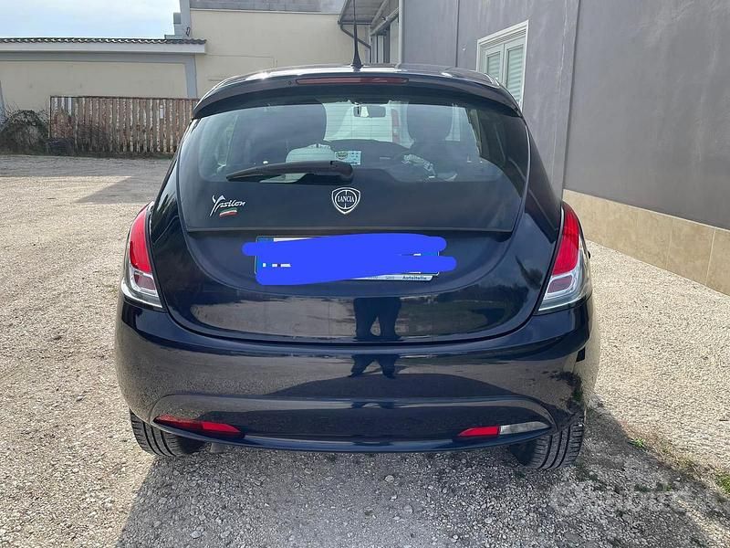 Usata Lancia Ypsilon 69 CV (50 kW) 2017 Blu Utilitaria