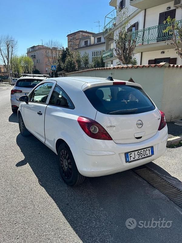 Usata Opel Corsa 2012 Bianco Utilitaria