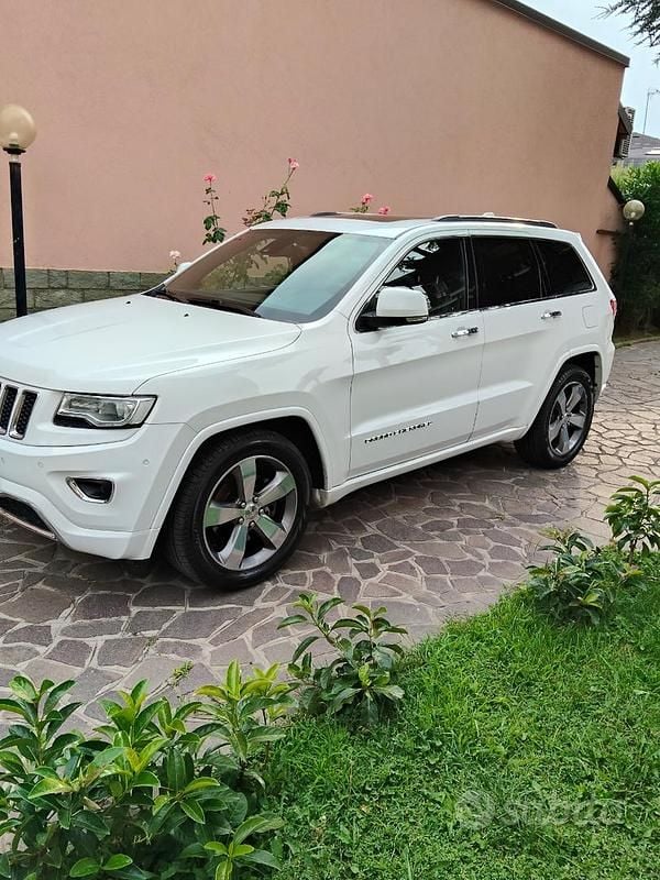 Usata Jeep Grand Cherokee Summit 250 CV (183 kW) 2016 Bianco SUV
