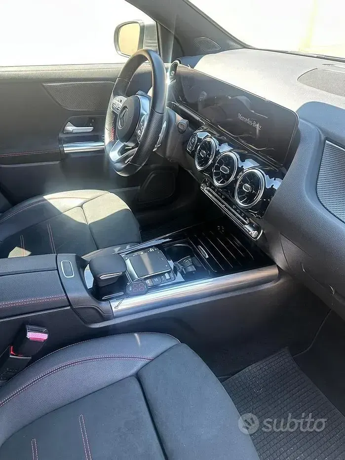Usata Mercedes GLA200 AMG 150 CV (110 kW) 2021 Grigio SUV