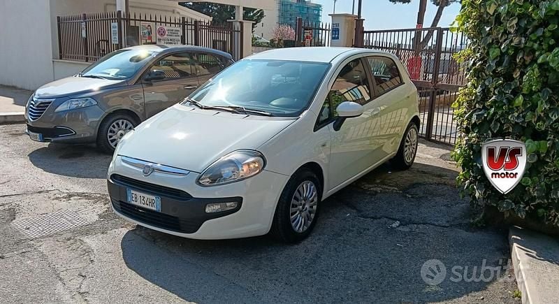 Usata Fiat Punto 75 CV (55 kW) 2010 Bianco Utilitaria