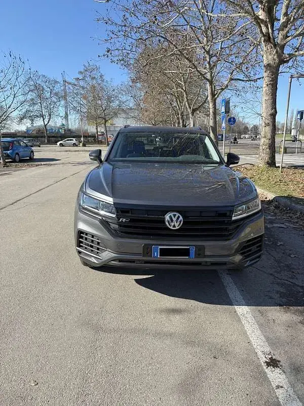 Usata VW Touareg Advance 231 CV (169 kW) 2019 Grigio SUV