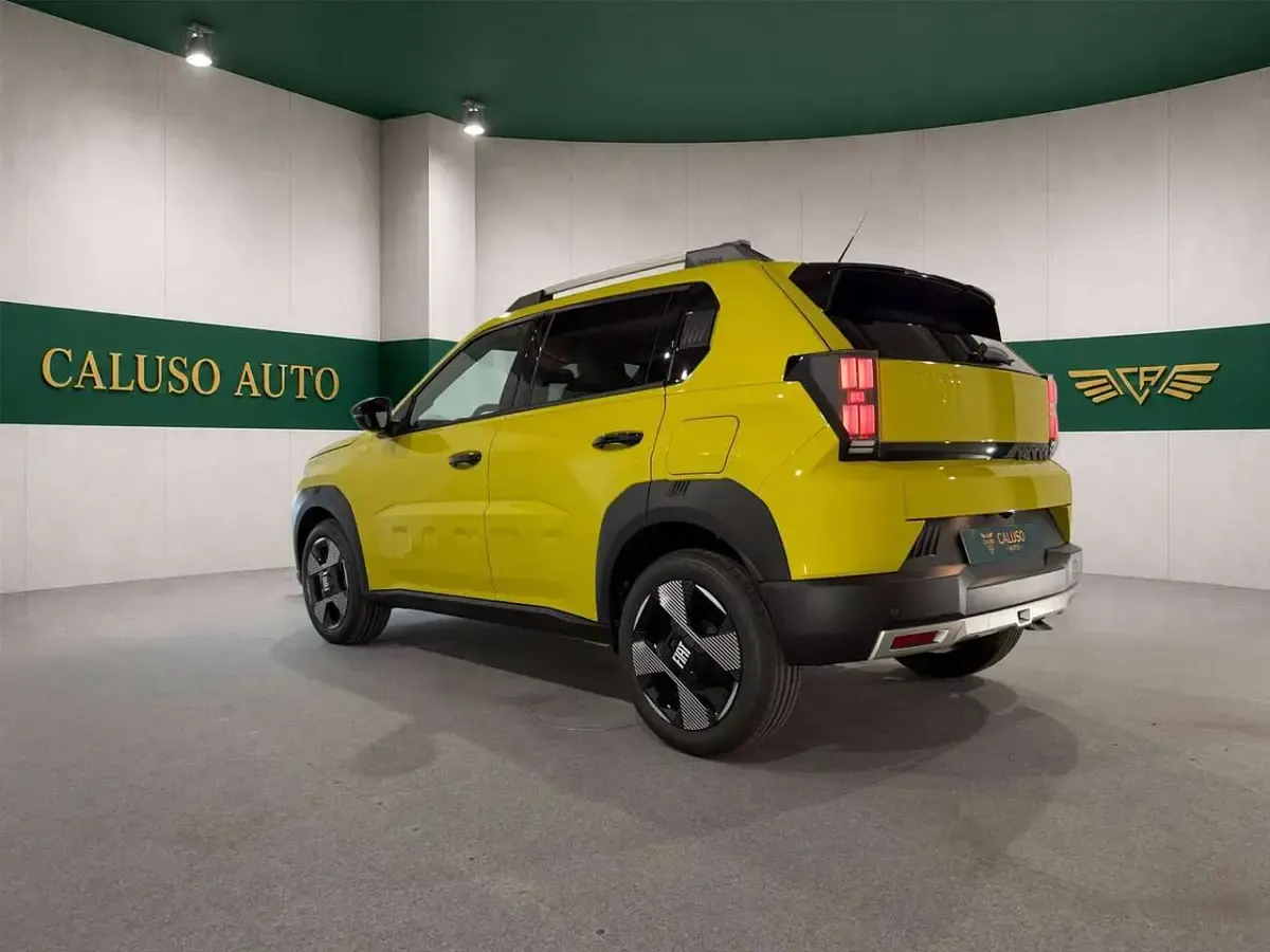 Nuova Fiat Grande Panda Business 101 CV (74 kW) 2026 Giallo Utilitaria