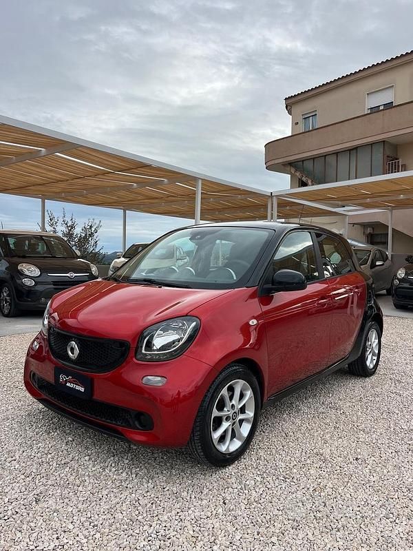 Rosso Usata 2016 Smart ForFour Due volumi | 7499 € (Buon prezzo) - Immagine 1/4