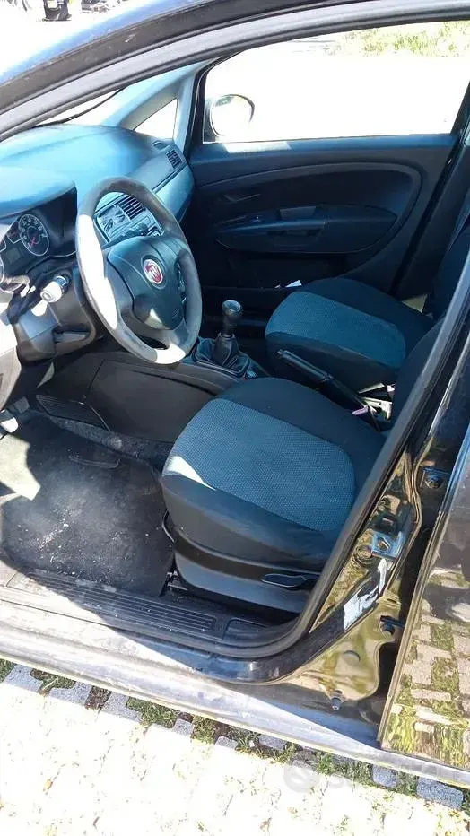 Usata Fiat Grande Punto 75 CV (55 kW) 2011 Nero Utilitaria
