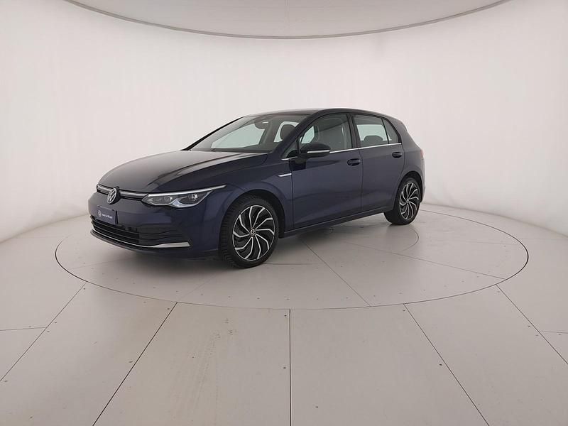 Begagnad VW Golf VIII Style 116 HK (85 kW) 2023 Sedan
