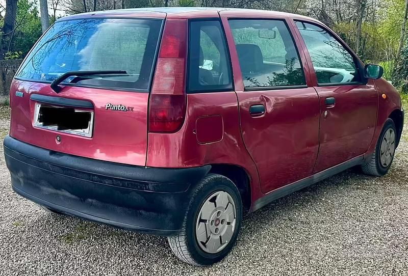 Usata Fiat Punto 1998 Rosso Utilitaria