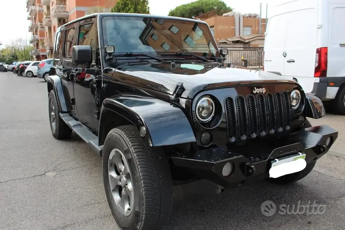 Usata Jeep Wrangler Unlimited Sahara 284 CV (208 kW) 2012 Nero SUV