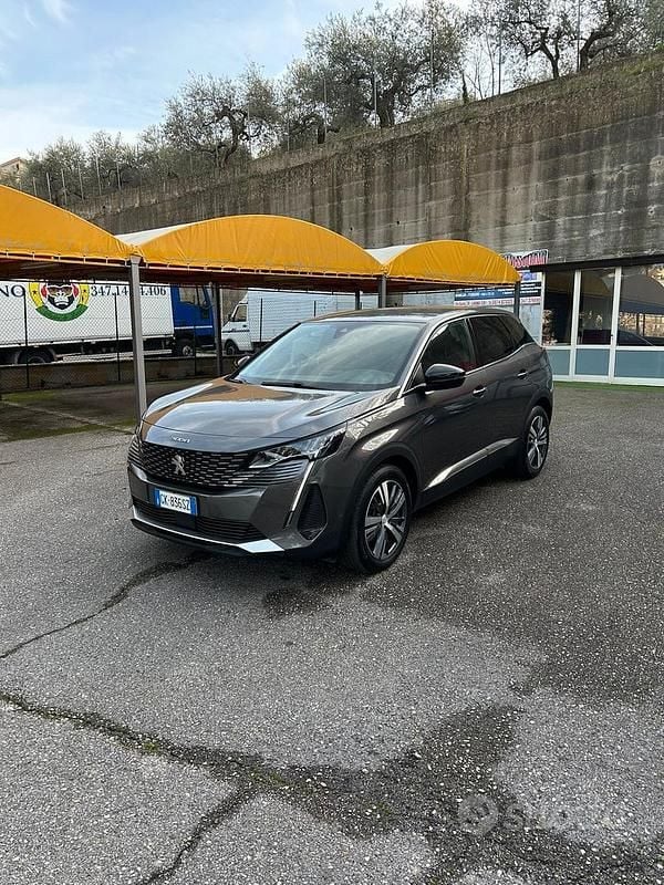 Grigio Usata 2023 Peugeot 3008 Allure SUV | 20.500 € (Ottimo prezzo) - Immagine 1/4