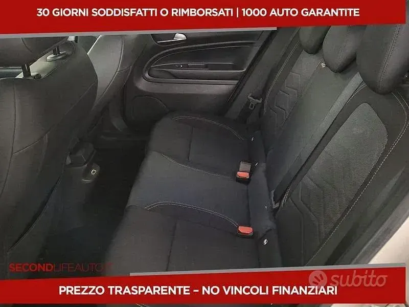 Begagnad Jeep Avenger Summit 101 HK (74 kW) 2025 Grå SUV