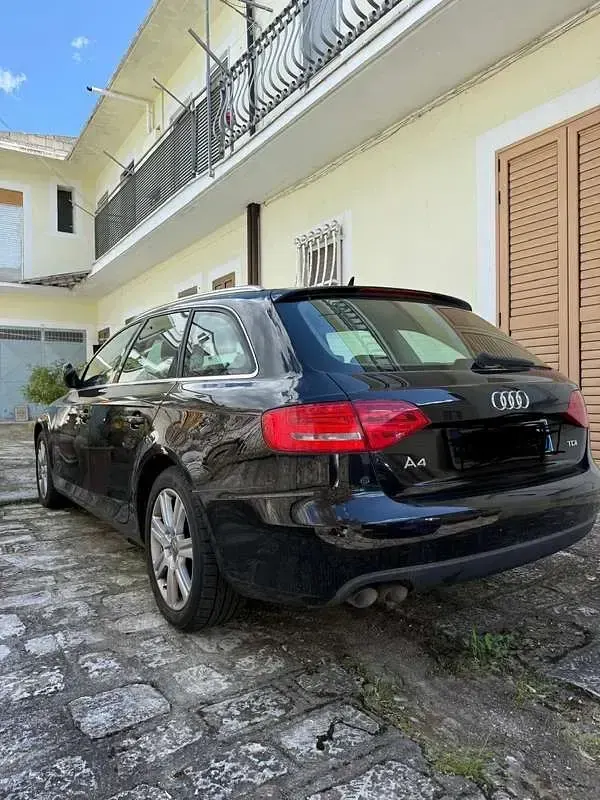 Usata Audi A4 Advanced 143 CV (105 kW) 2010 Nero Station wagon