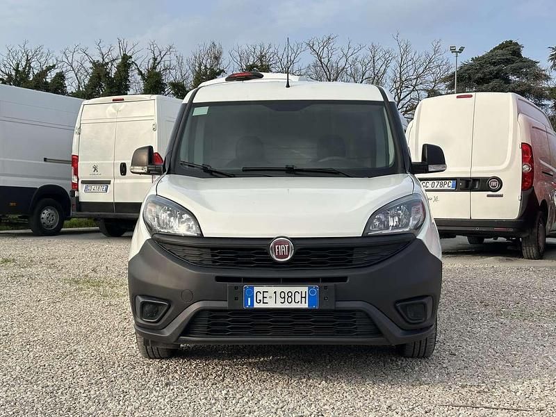 Usata Fiat Doblò 95 CV (69 kW) 2021 Bianco Monovolume