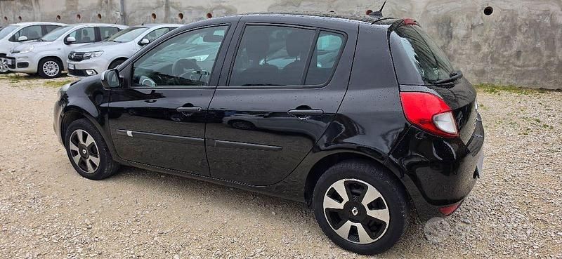 Usata Renault Clio IV 75 CV (55 kW) 2012 Nero Berlina