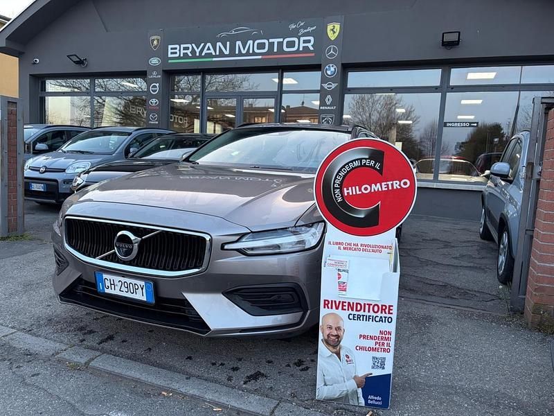 Usata Volvo V60 Business Edition 197 CV (144 kW) 2021 Grigio Station wagon
