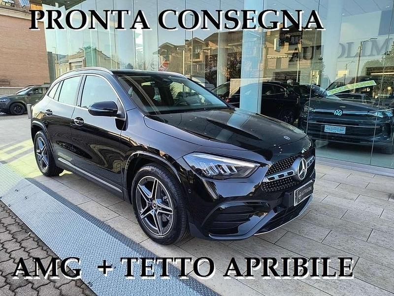 Nero cosmo Nuova 2026 Mercedes GLA180 AMG line Plus SUV | 45.490 € (Buon prezzo) - Immagine 1/4