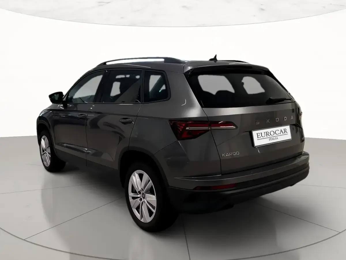 Usata Skoda Karoq Selection 150 CV (110 kW) 2025 Grigio graphite metallizzato SUV