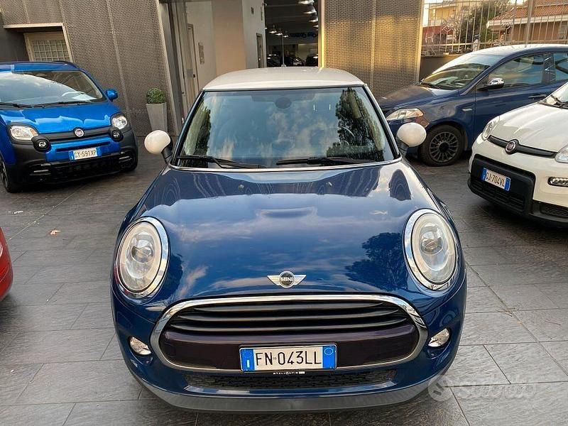 Occasion Mini Cooper D 116 ch (85 kW) 2018 Bleue Citadine