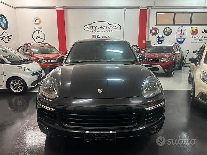 Usata Porsche Cayenne Platinum Edition 250 CV (183 kW) 2016 Nero SUV