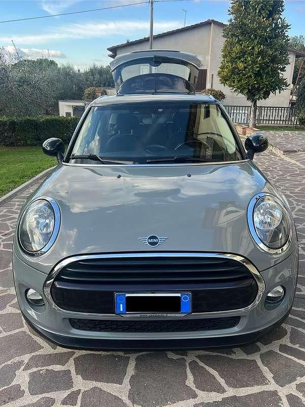 Usata Mini Cooper D Hype 116 CV (85 kW) 2019 Grigio Utilitaria