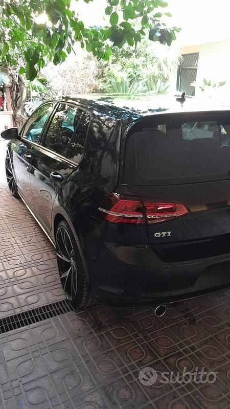 Usata VW Golf VII GTI 230 CV (169 kW) 2016 Berlina
